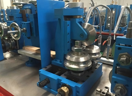 SQUARE PIPE MAKING MACHINE SQUARE PIPE MAKING MACHINE
